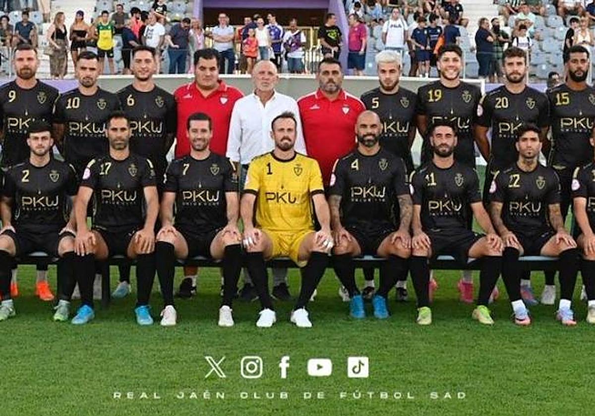 Parte de la plantilla del Real Jaén.