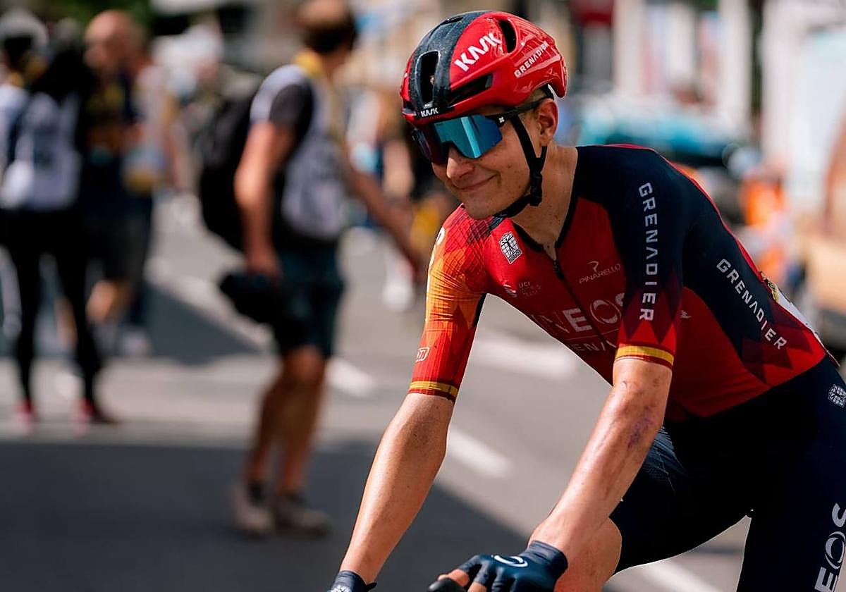 Carlos Rodríguez, sonriente tras ganar la última etapa del Tour de Gran Bretaña.