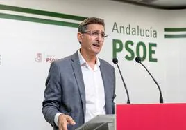 El PSOE acusa a la Junta de «la falta de personal» en los colegios de Almería.