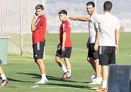 Boyé, con Melendo detrás.