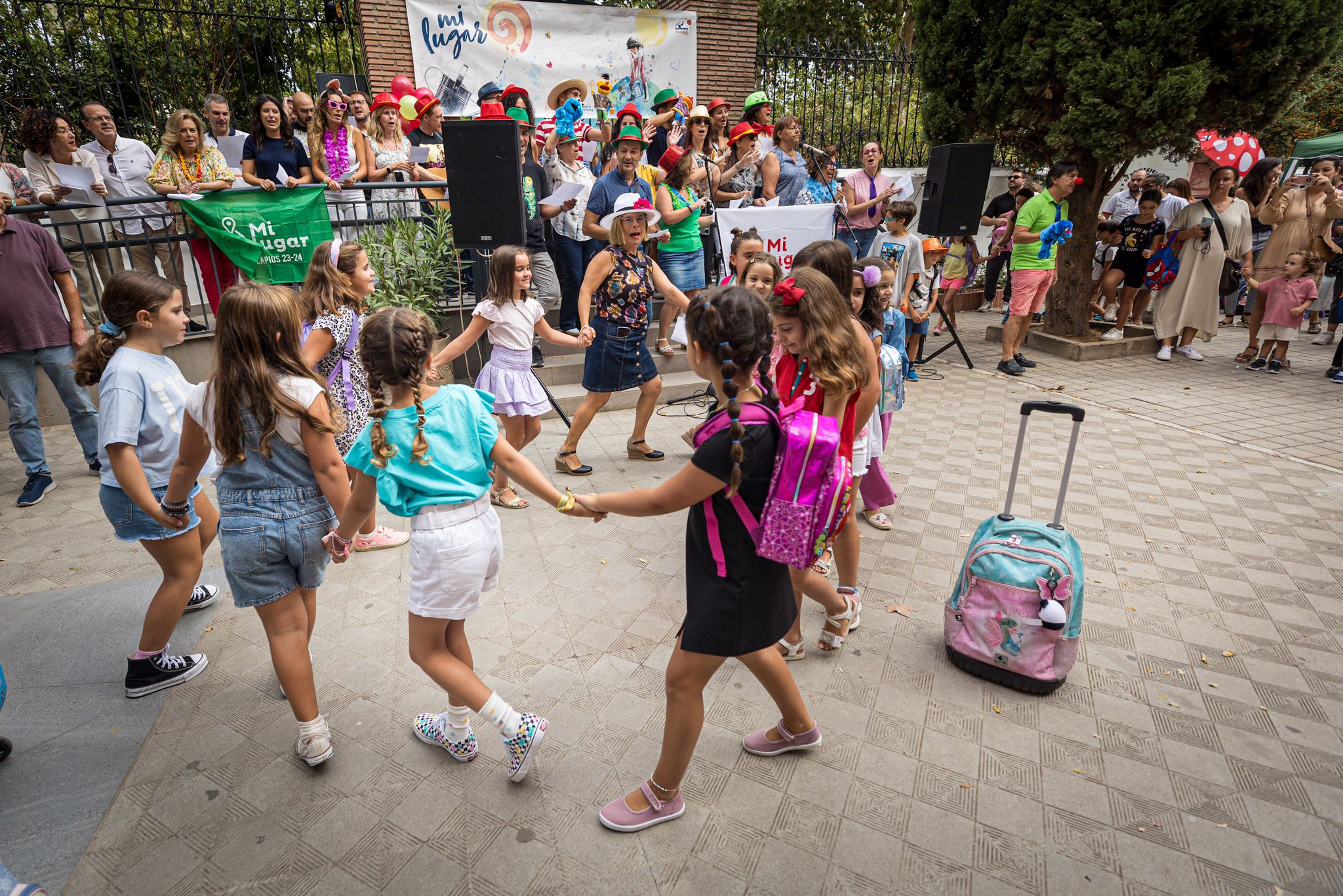 La vuelta al cole en Granada, en imágenes