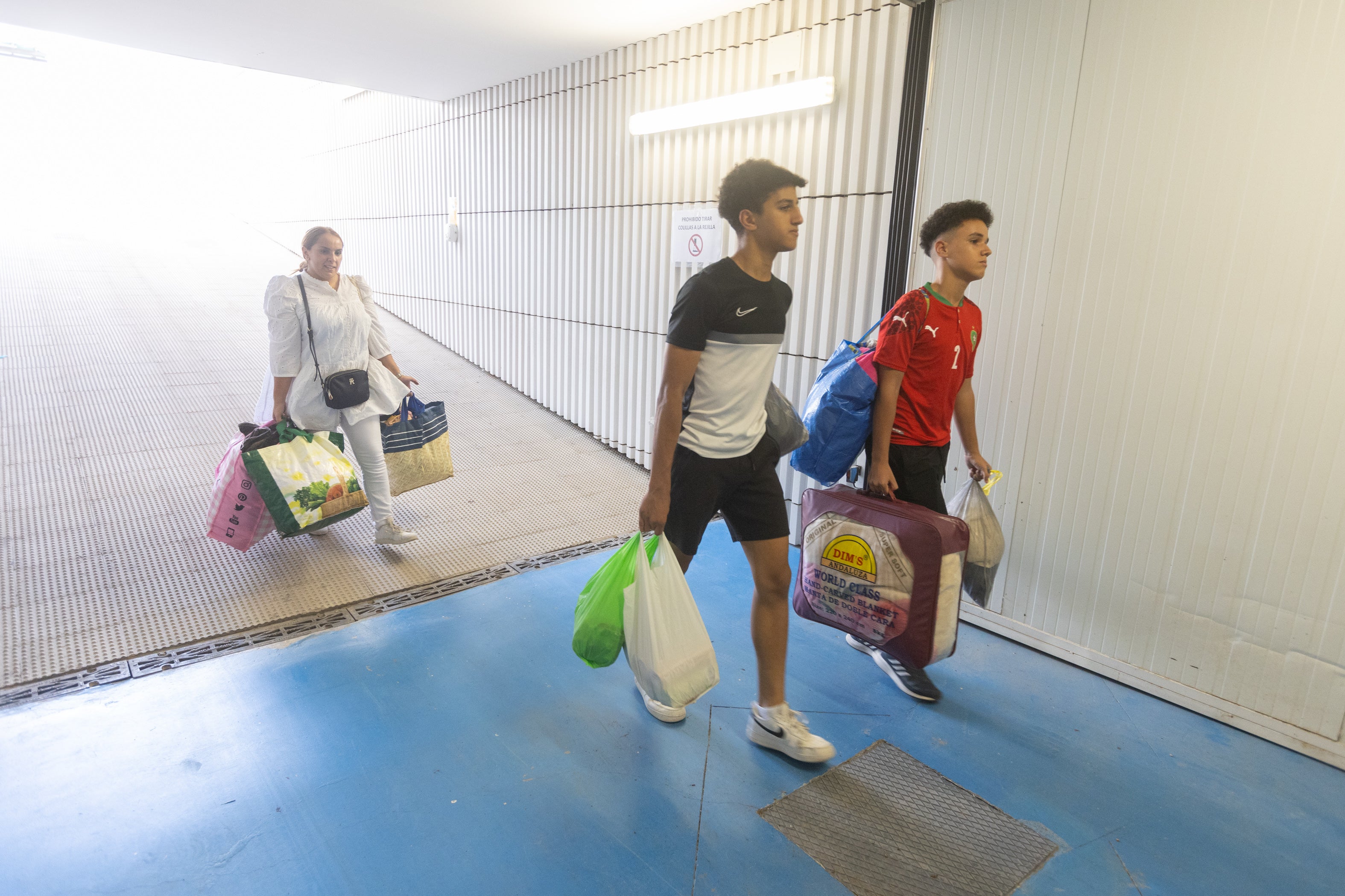Imagen principal - Granada se solidariza con Marruecos.