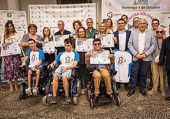 Usuarios de Aspace, con los representantes instituciones y empresariales.