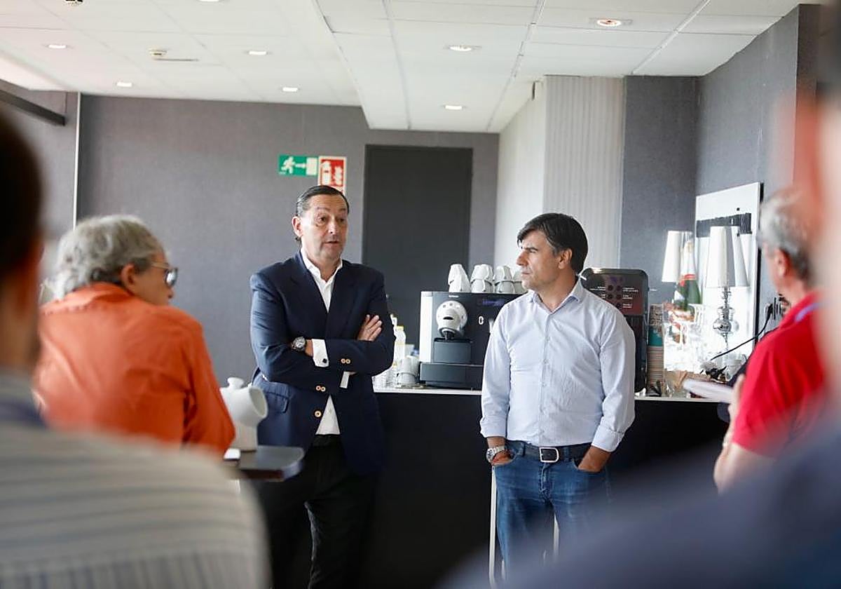 Desayuno informativo del Granada CF ante los medios.