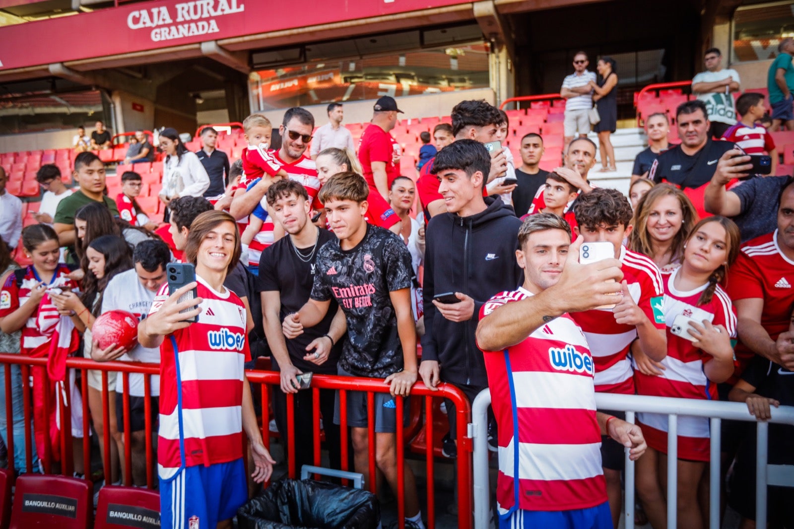 La presentación de Lucas Boyé y Álvaro Fernández, en imágenes