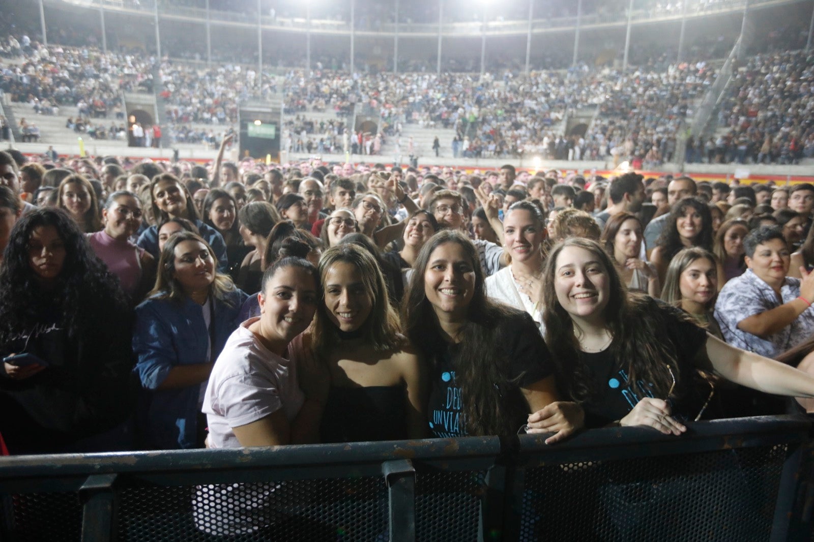 La hora de Alborán en Granada, en imágenes