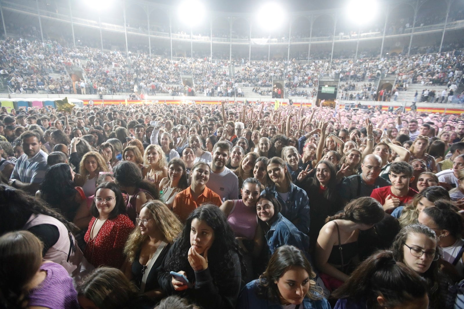 La hora de Alborán en Granada, en imágenes