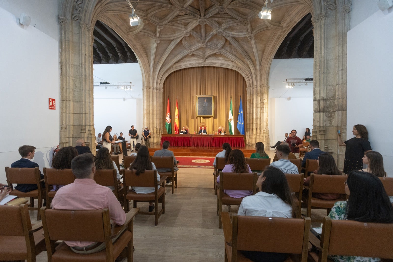 Las mejores imágenes del acto de la UGR con sus mejores estudiantes