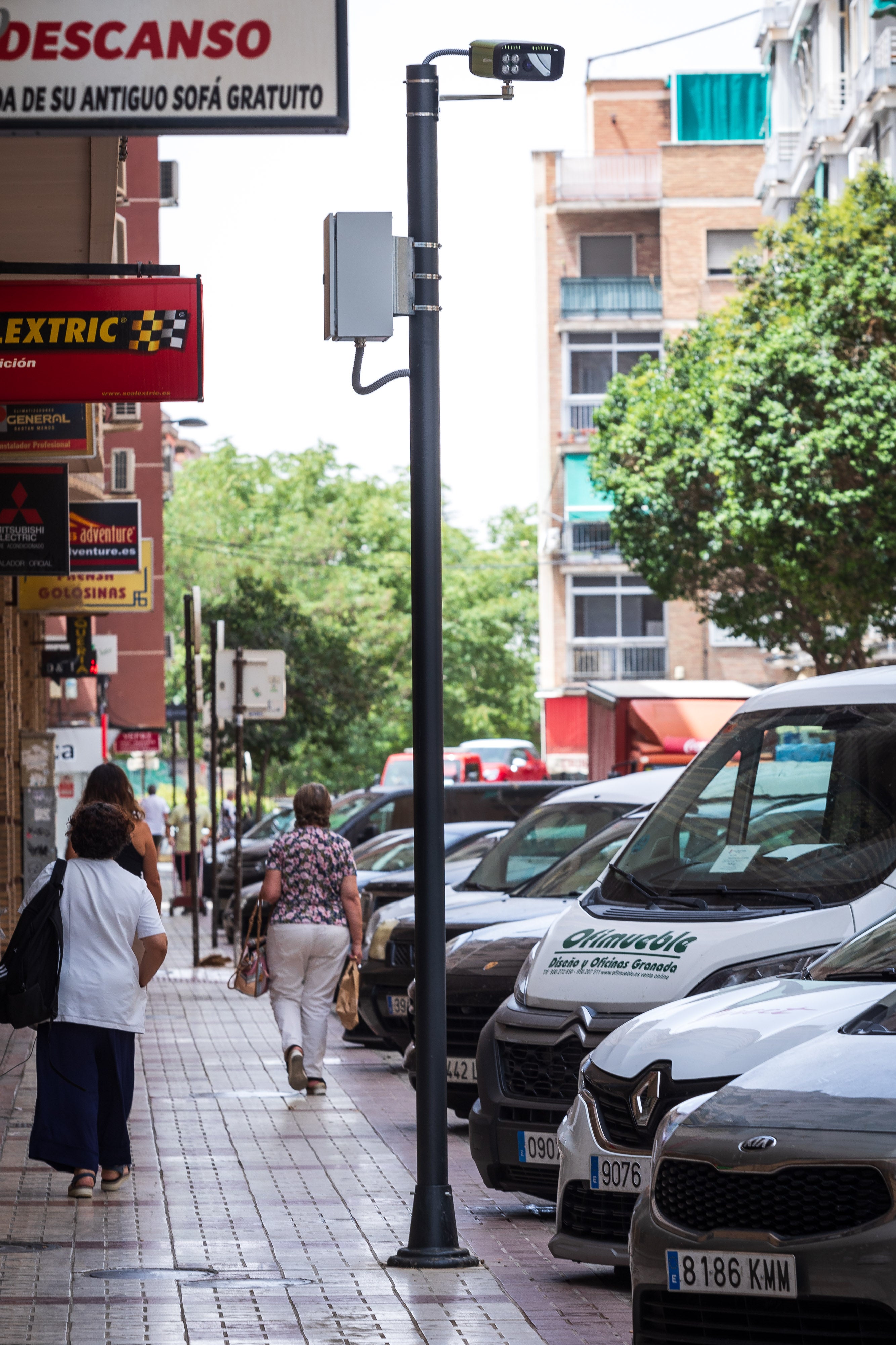 Cámara de control de acceso en la calle Agustina de Aragón.