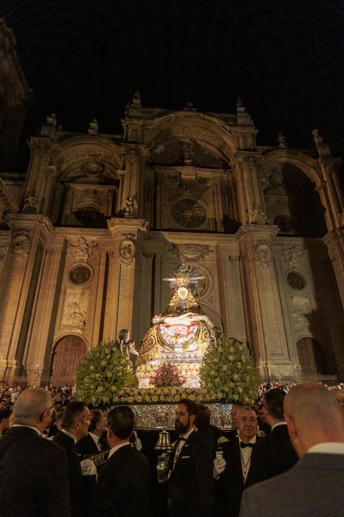 Las imágenes de la procesión de la Virgen de las Angustias