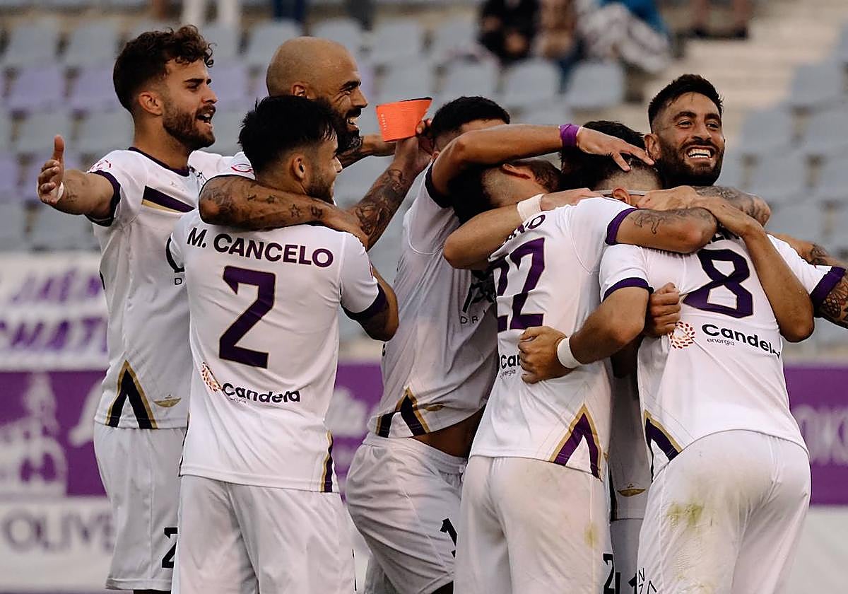 Mario Martos celebra un gol.
