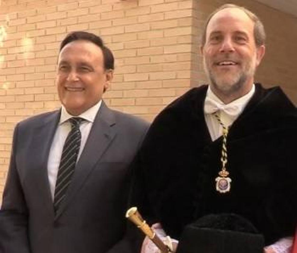 El consejero de Universidades y el rector de la UJA, en la inauguración del curso, el jueves.