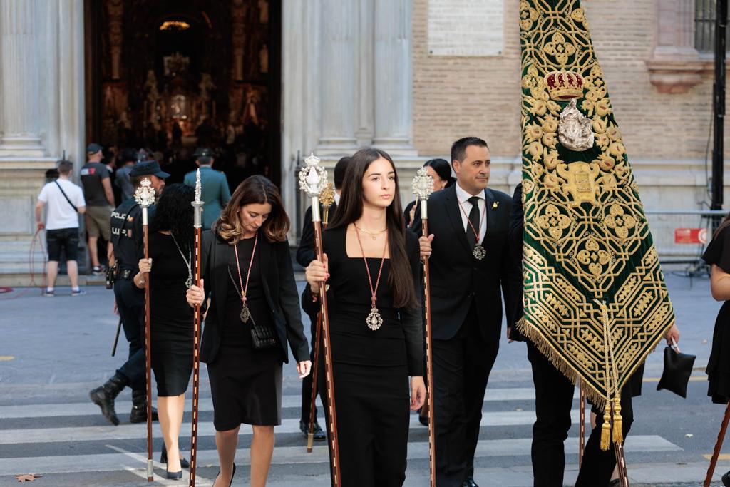 Las imágenes de la procesión de la Virgen de las Angustias
