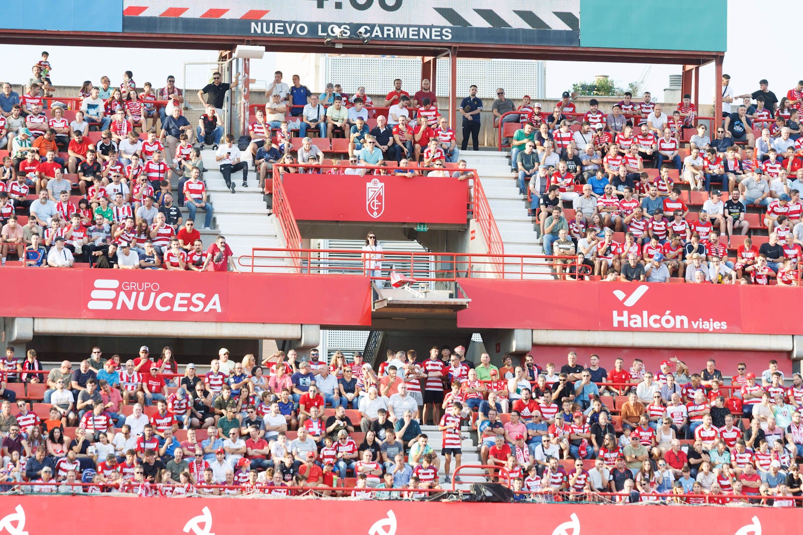 Búscate en la grada de Los Cármenes durante el Granada-Betis