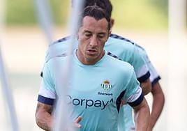 Guardado, durante un entrenamiento de esta semana.