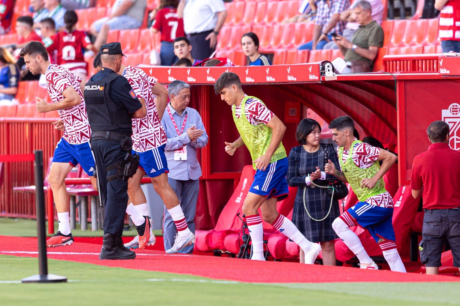 Las mejores jugadas del Granada-Betis, en imágenes