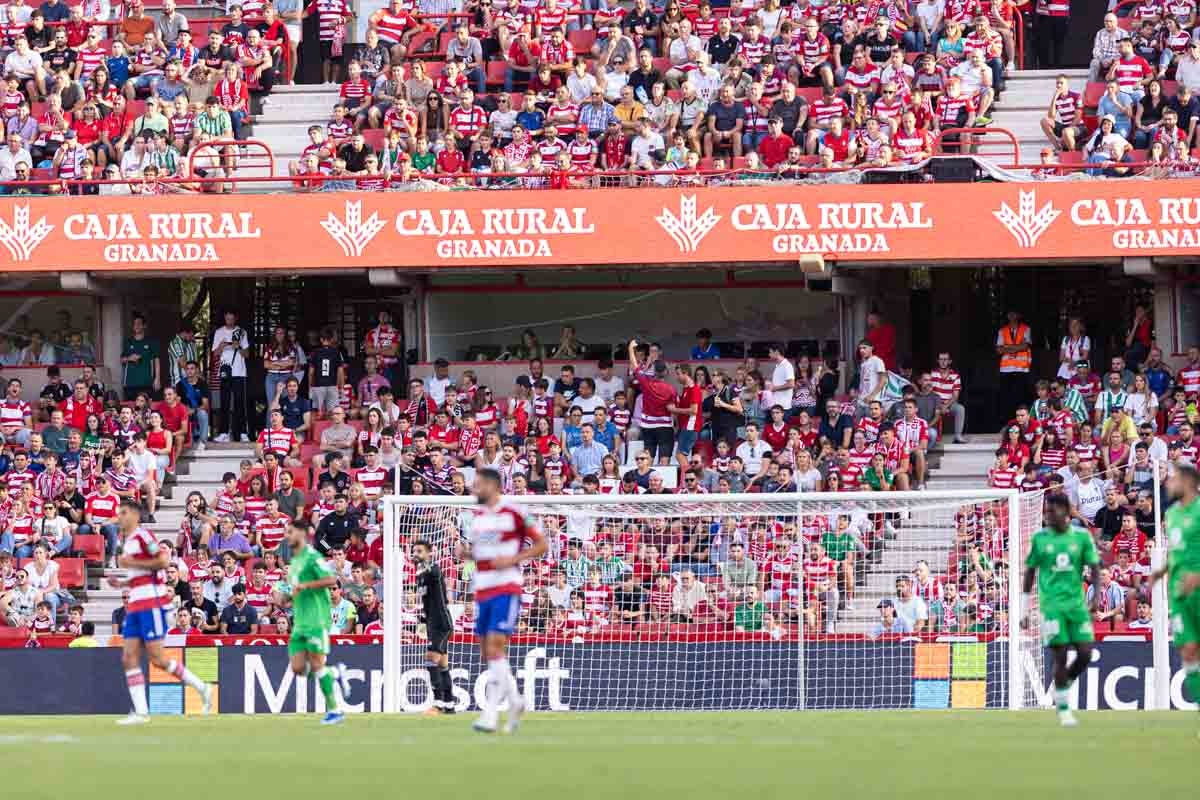 Las mejores jugadas del Granada-Betis, en imágenes