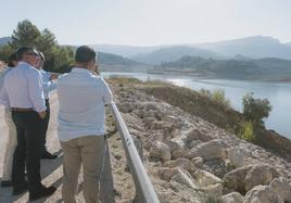 Responsables de la Junta anunciaron en febrero un embarcadero y un restaurante en la presa de Siles.