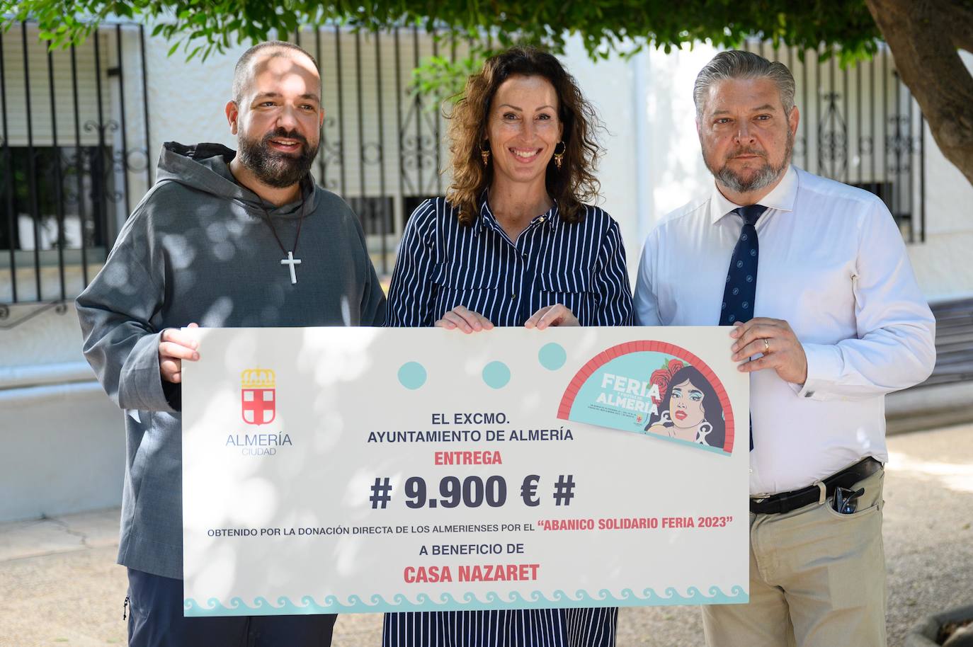 Entregan la recaudación de los abanicos de Feria a la Casa de Nazaret y La Milagrosa