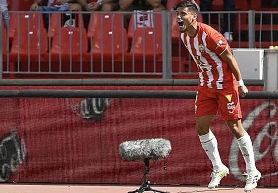 Lucas Robertone ha tomado cada vez más protagonismo desde su llegada a Almería.