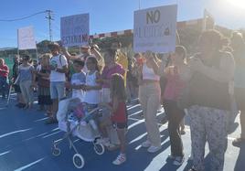 Pancartas en la protesta de este sábado.