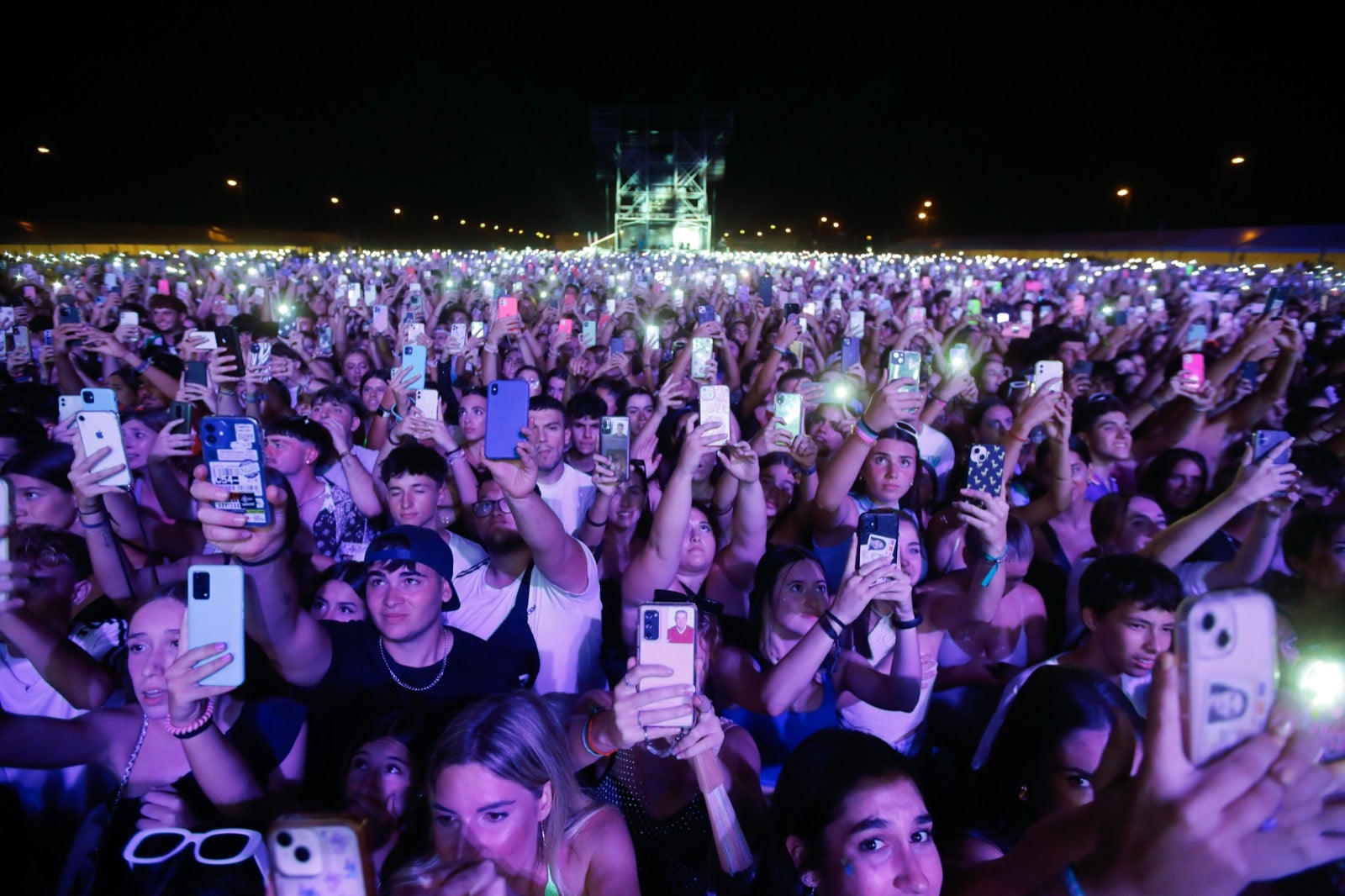 Las mejores imágenes del concierto de Quevedo en Granada