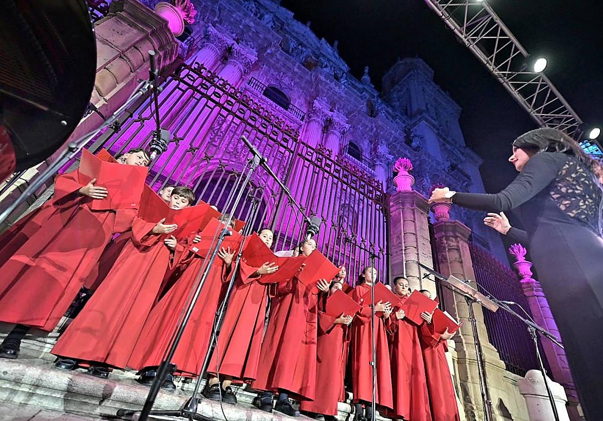 El concierto se celebró en la plaza de Santa María.