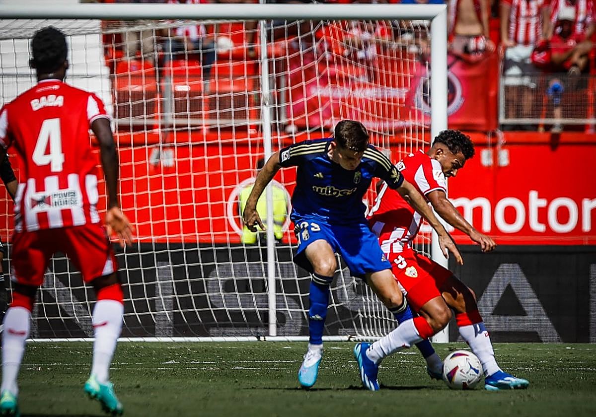 Los tres goles de Suárez demuestran que hay gol, los errores atrás que la defensa es blanda.