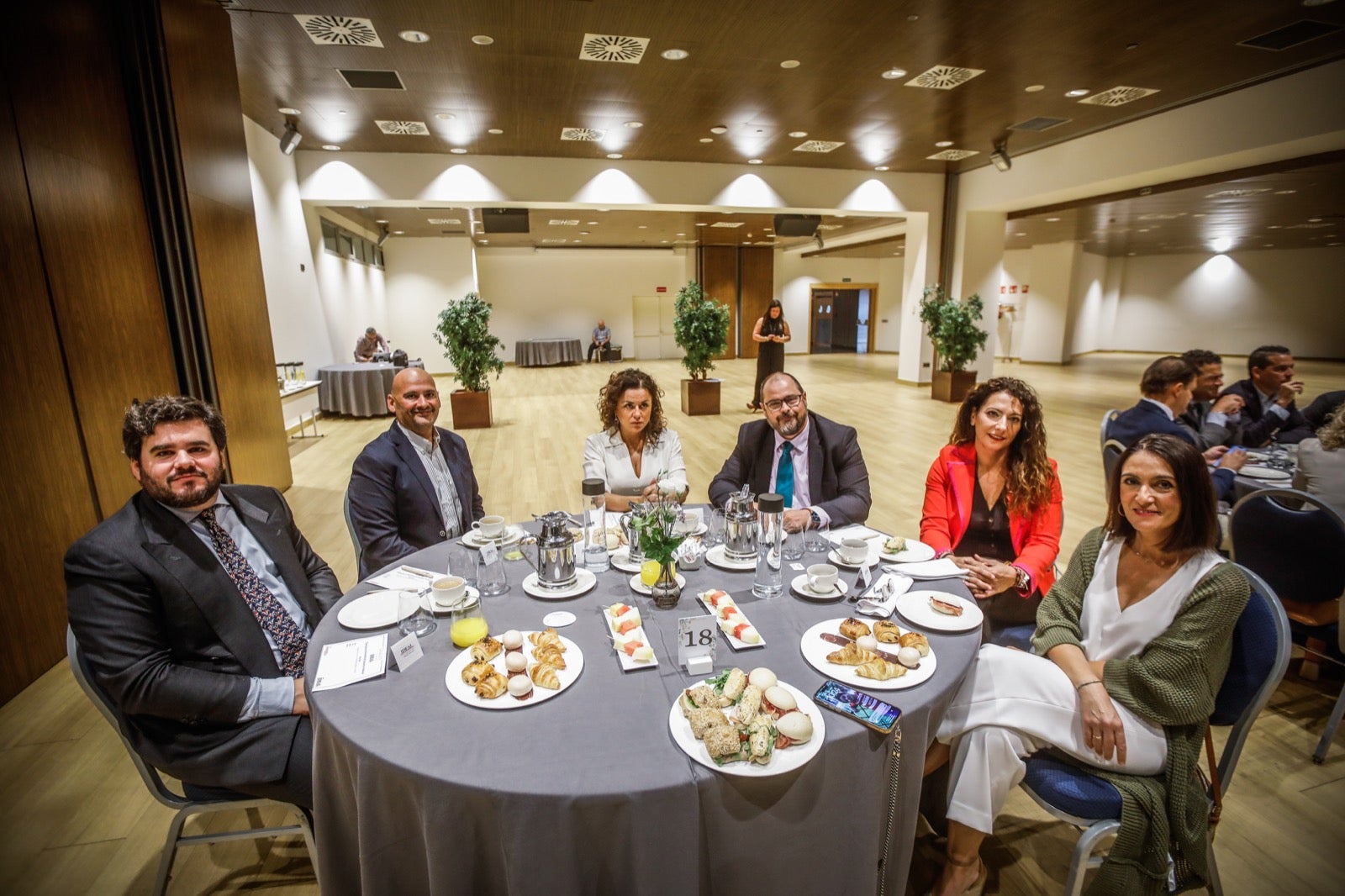 El desayuno informativo con la consejera de Fomento, Rocío Díaz, en imágenes