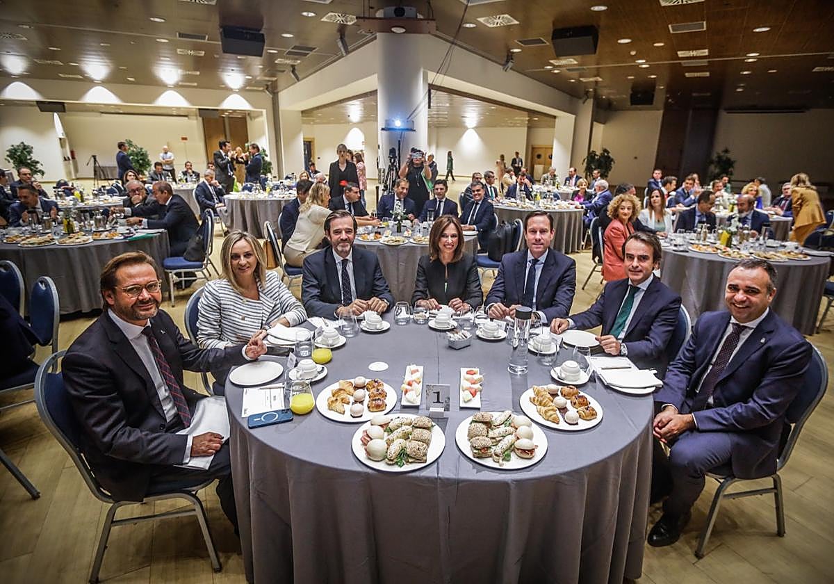El desayuno informativo con la consejera de Fomento, Rocío Díaz, en imágenes