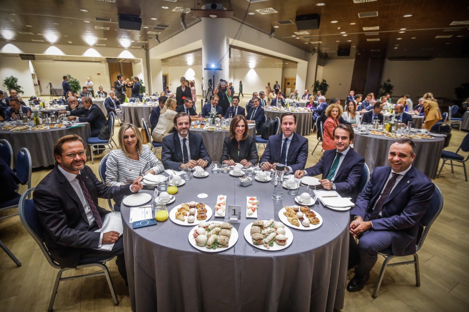 El desayuno informativo con la consejera de Fomento, Rocío Díaz, en imágenes