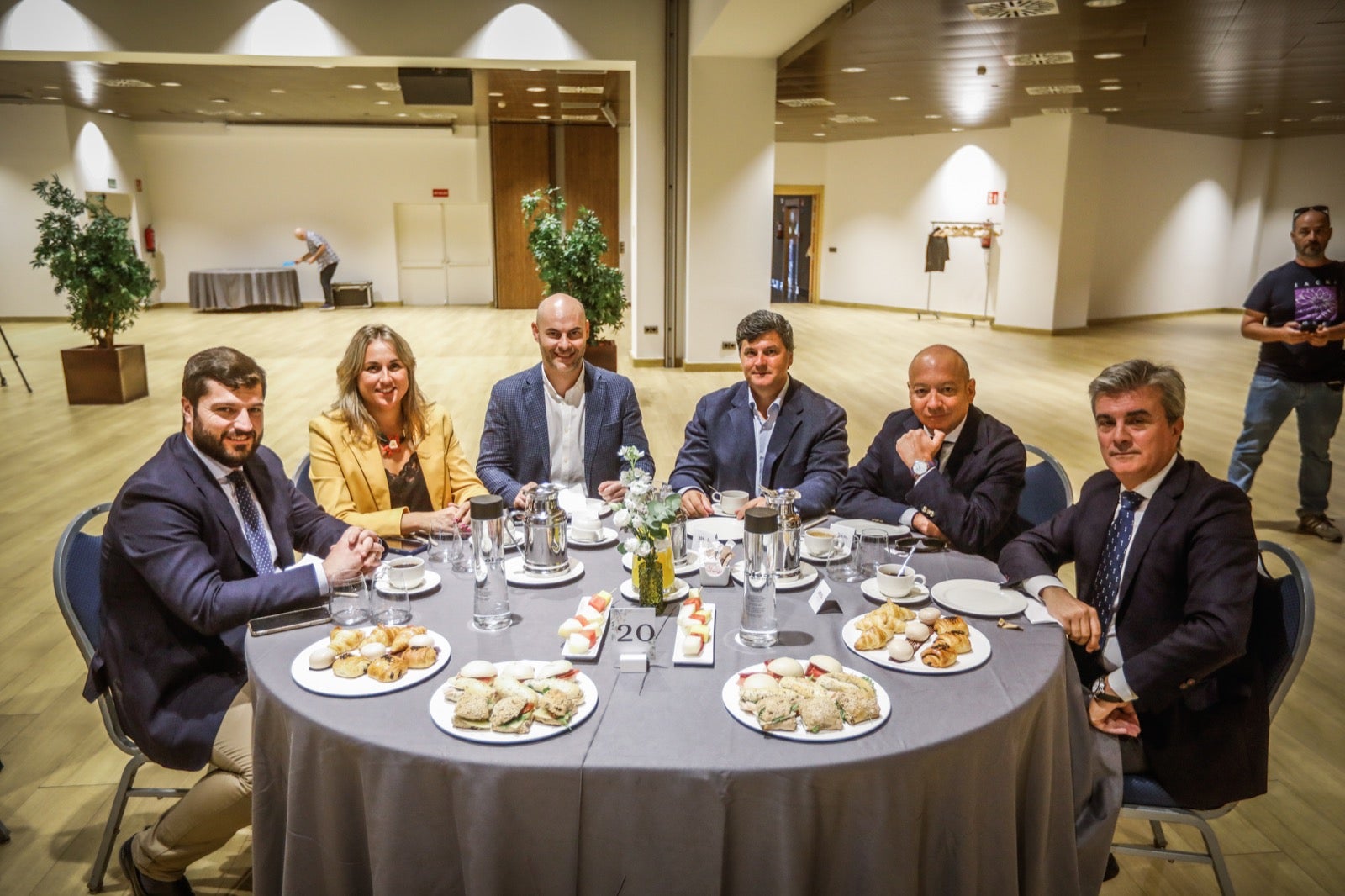 El desayuno informativo con la consejera de Fomento, Rocío Díaz, en imágenes