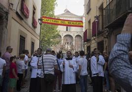 Procesión de la Virgen del Rosario por las calles del Realejo.