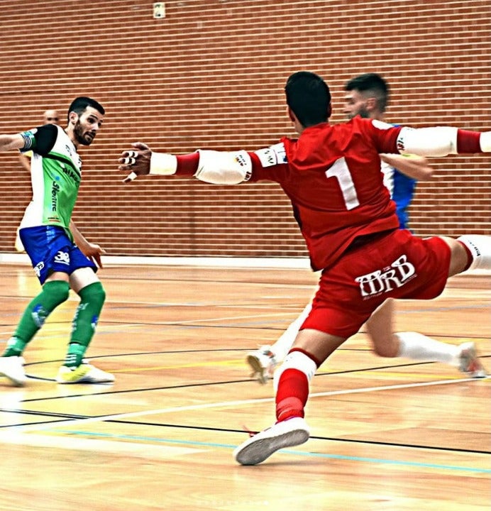 El Inagroup perforó la meta defendida por Óscar de la Faya hasta en dos ocasiones.