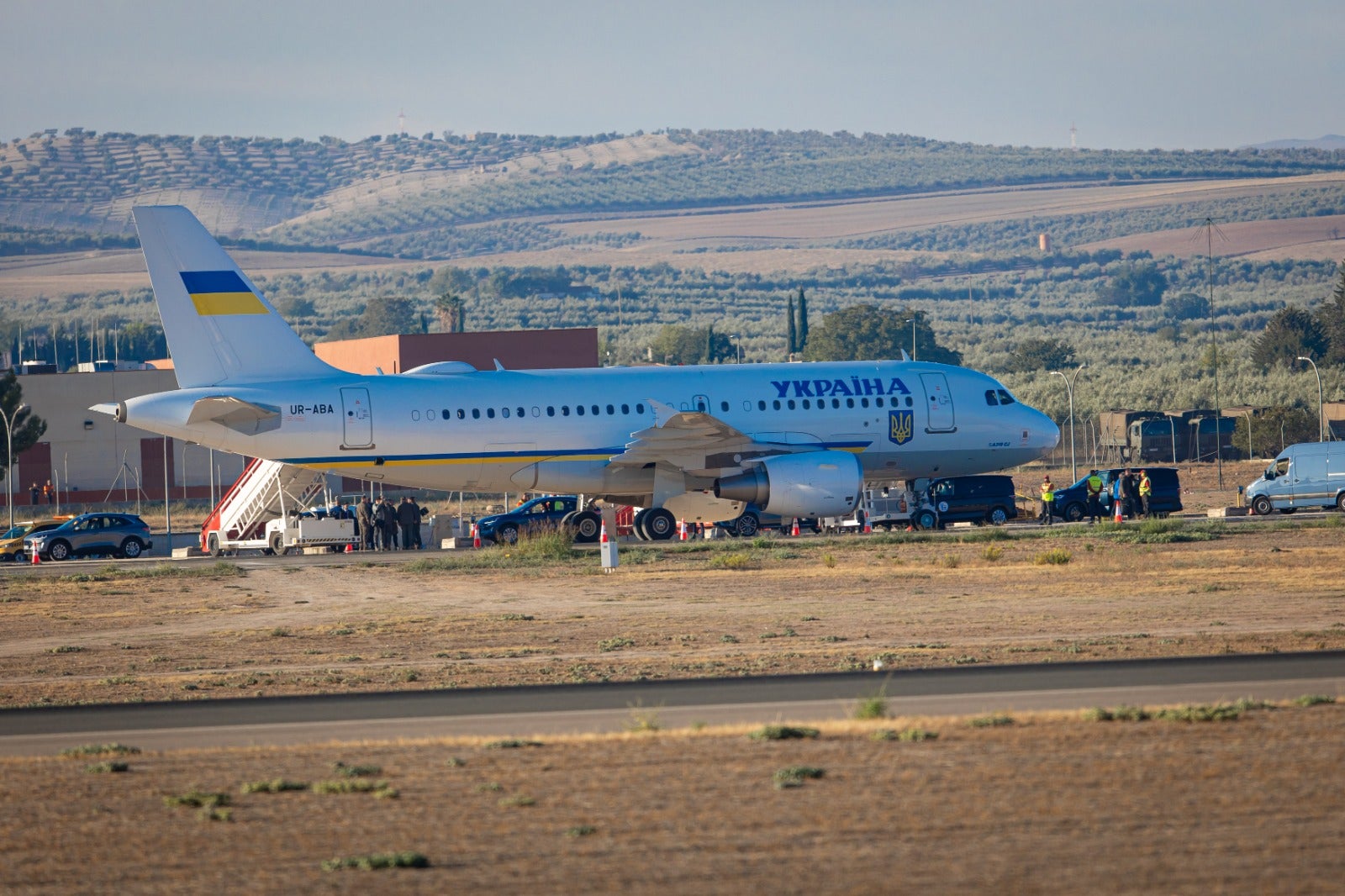 Las imágenes de los aviones de las delegaciones europeas en un día histórico para el aeropuerto