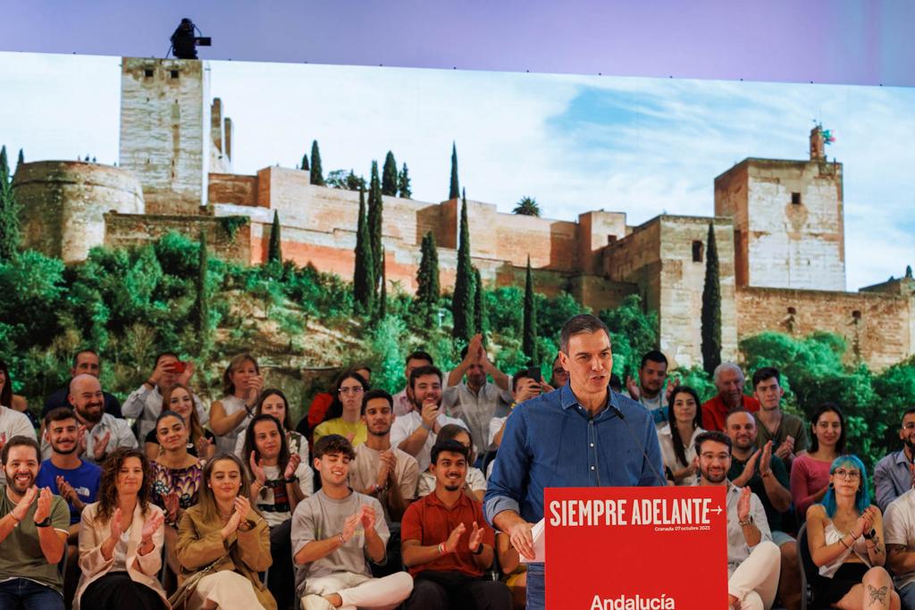 Las imágenes del mitin de Pedro Sánchez en Granada