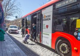 Cambios en los itinerarios de los buses urbanos por la Magna de Granada