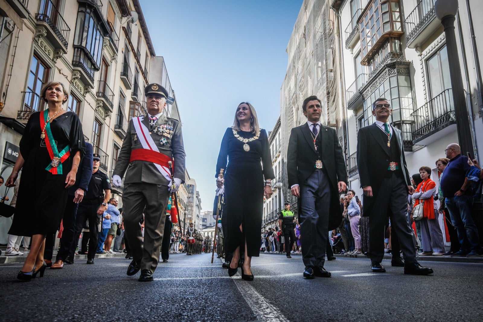 Las imágenes de los actos del 12 de octubre en Granada