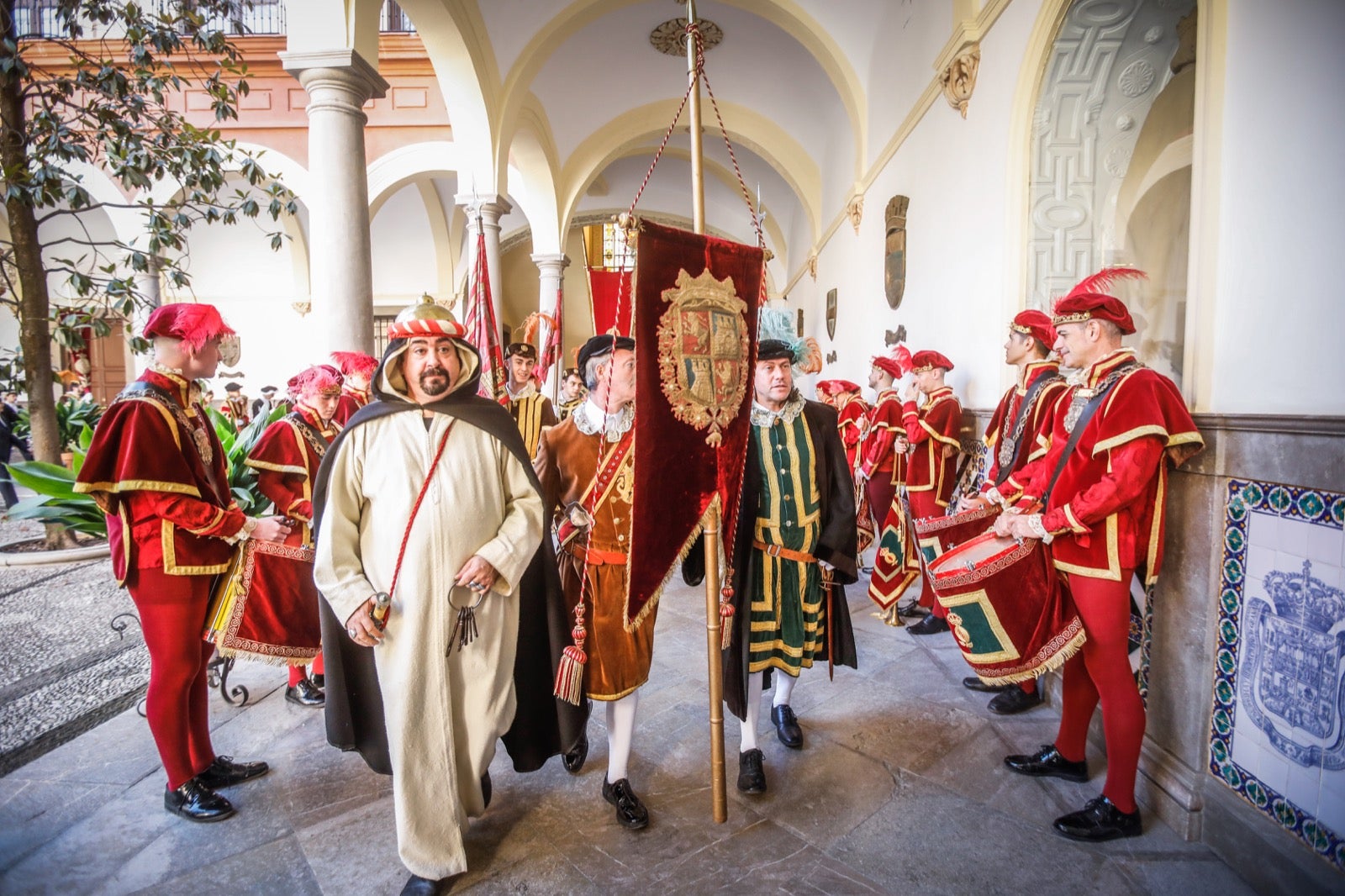 Las imágenes de los actos del 12 de octubre en Granada