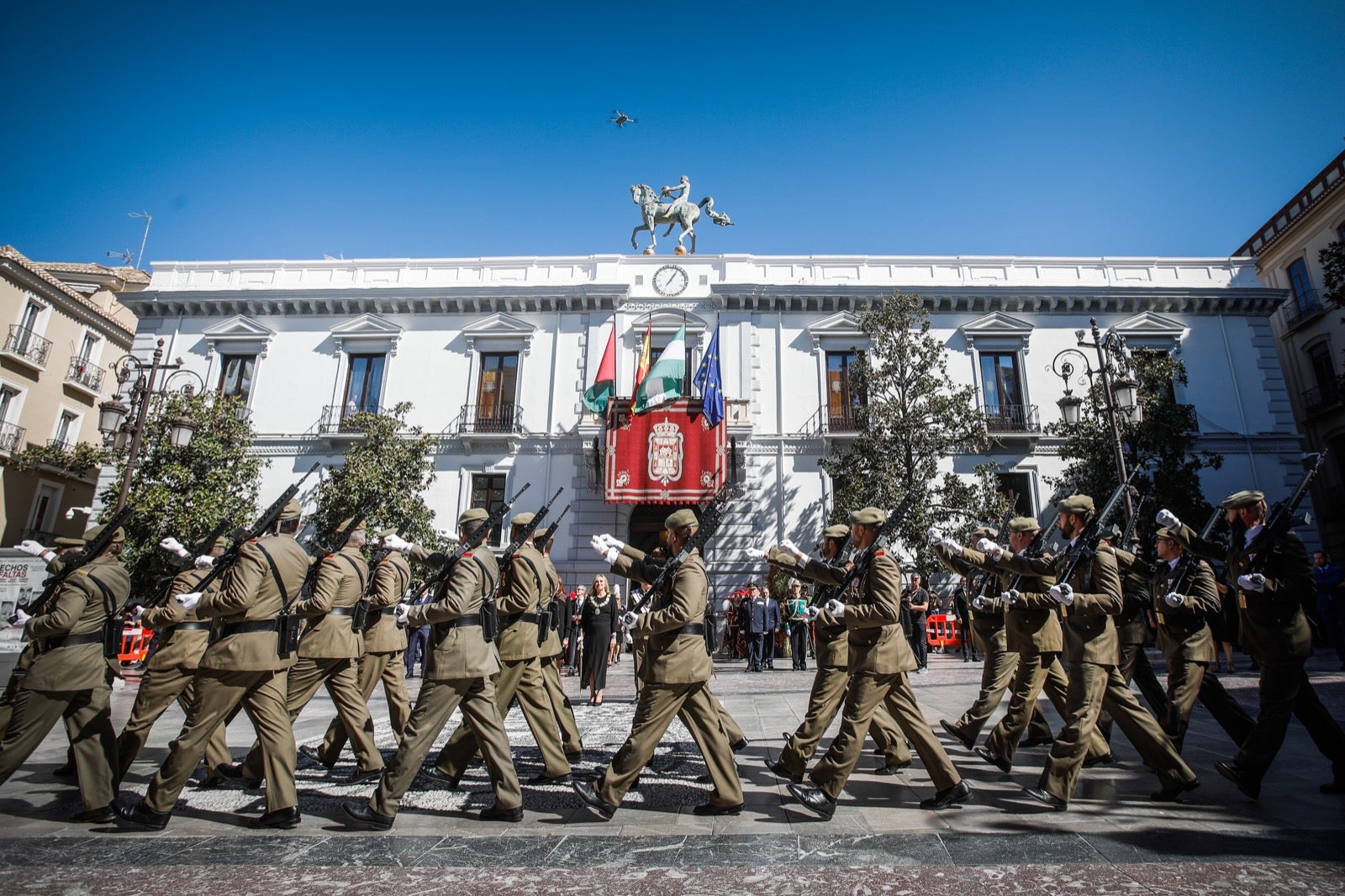 Las imágenes de los actos del 12 de octubre en Granada