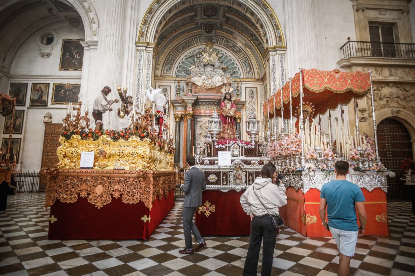 Las imágenes de todos los pasos que procesionarán en la Magna de Granada