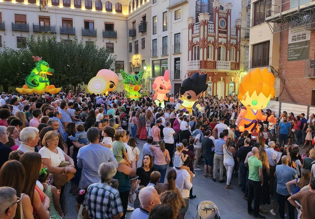 Cuentos de fantasía y sueños de colores en la cabalgata de San Lucas 2023 |  Ideal