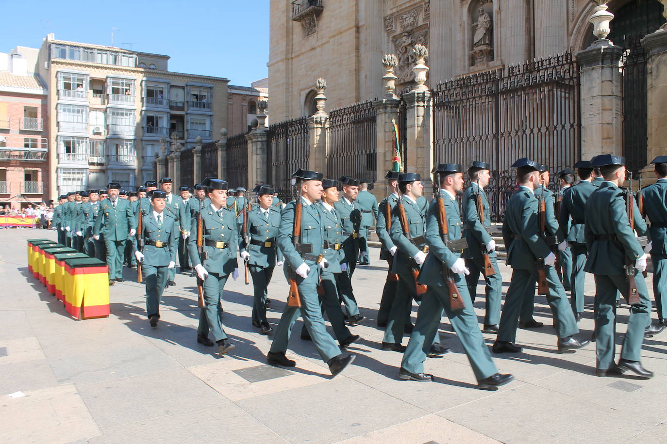 Las imágenes del desfile de la Guardia Civil en Jaén