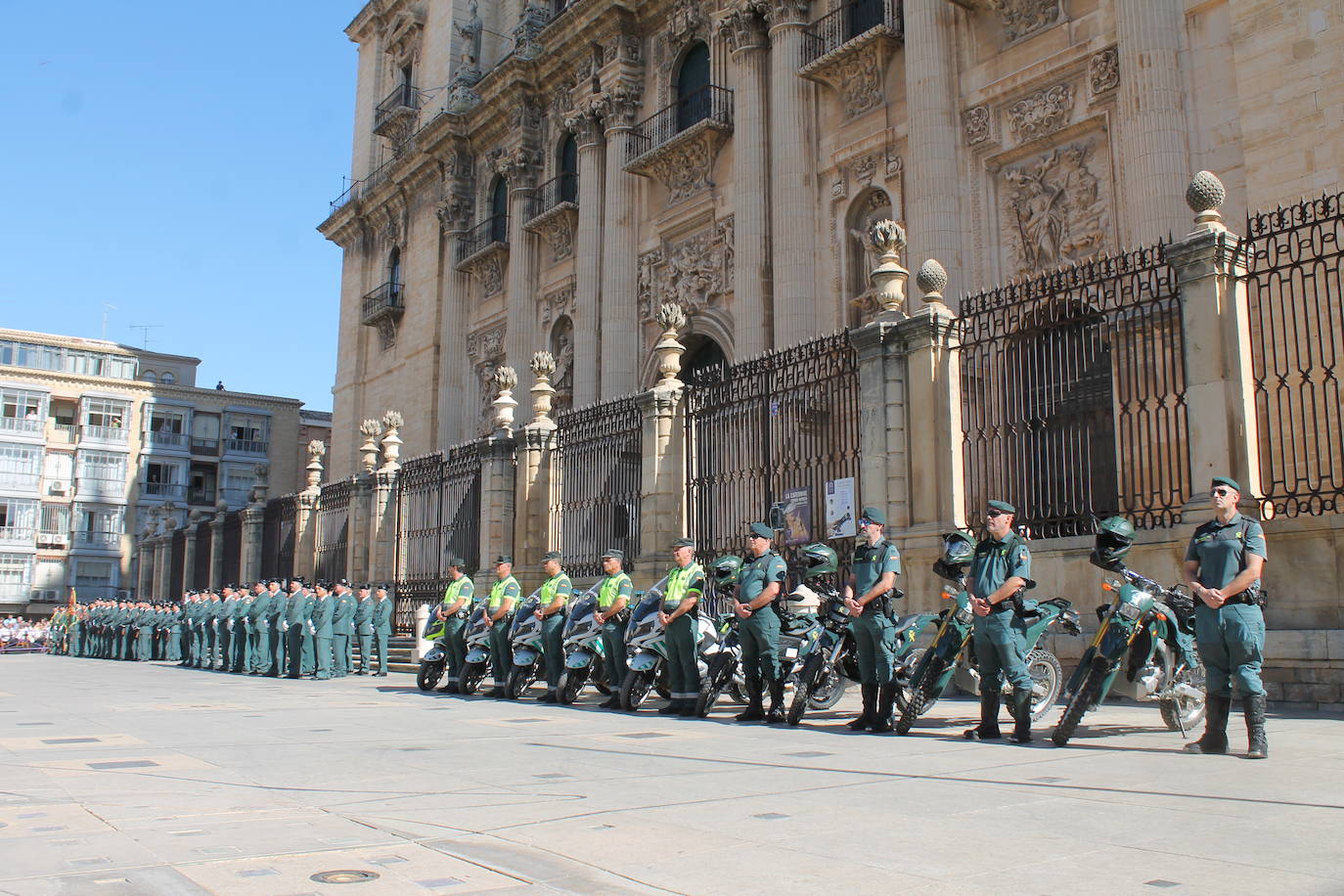Las imágenes del desfile de la Guardia Civil en Jaén