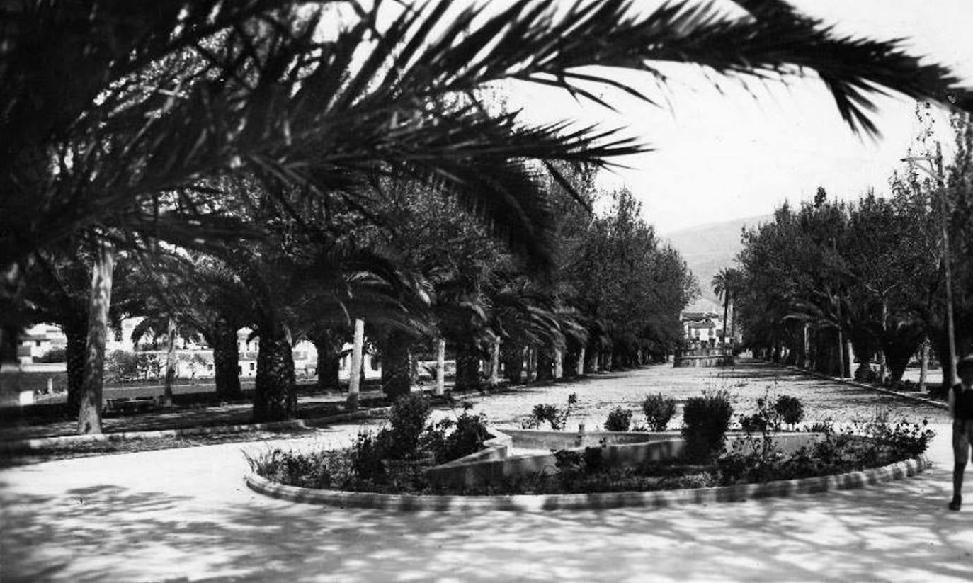Imagen secundaria 1 - Un auditorio para transformar las Explanadas de Motril a sus dos siglos de vida