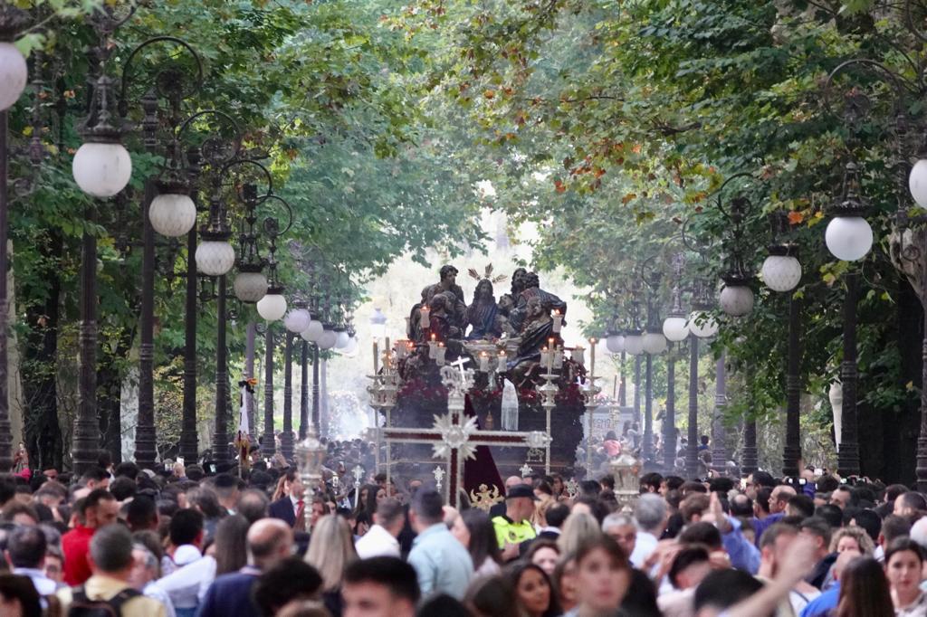 Las imágenes de la Magna de Granada: los 22 pasos en las calles de la ciudad