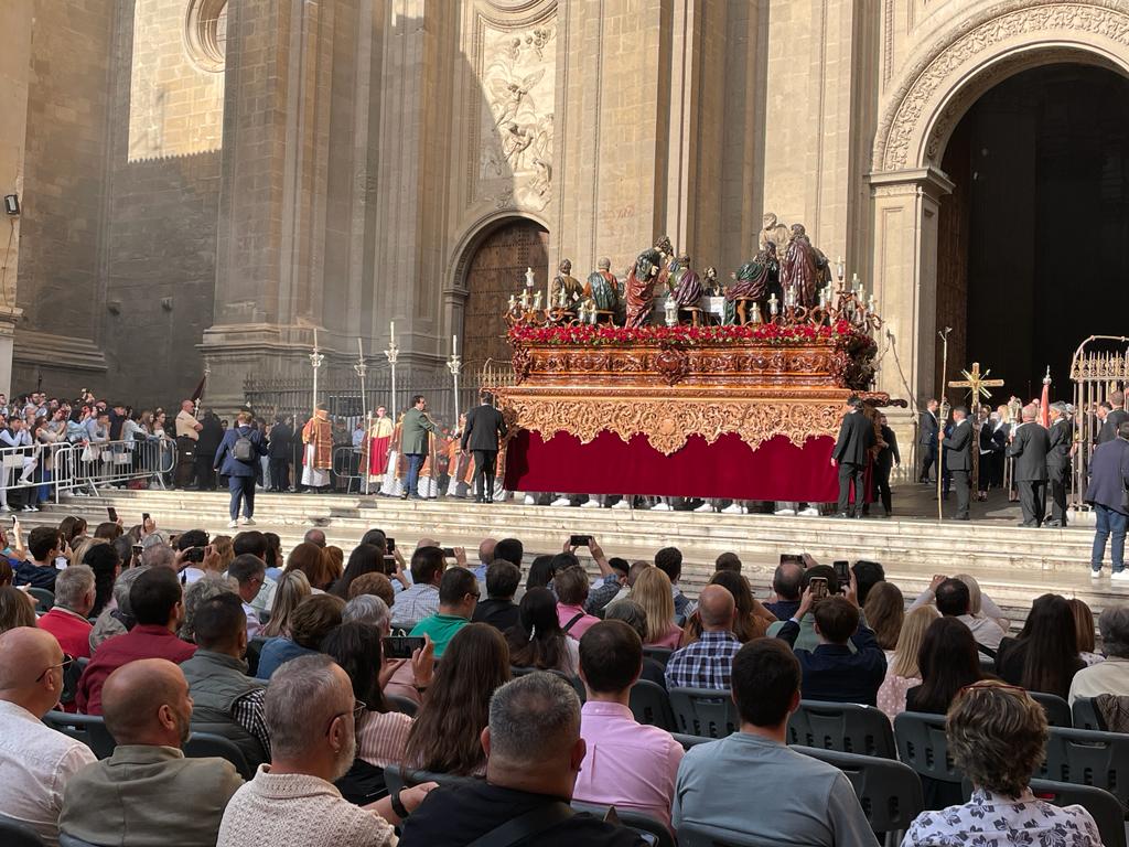 Las imágenes de la Magna de Granada: los 22 pasos en las calles de la ciudad