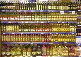 El aceite de orujo se convierte en una alternativa del aceite de oliva en muchos hogares