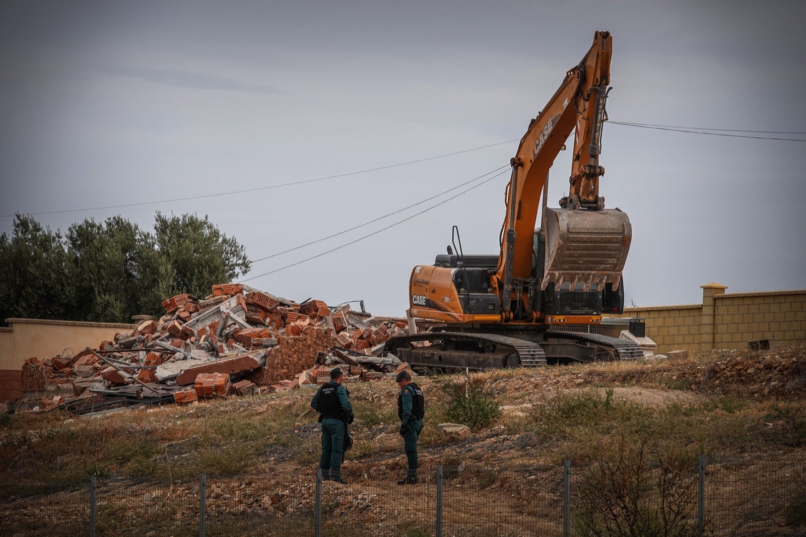 El derribo de la casa de Moraleda, en imágenes