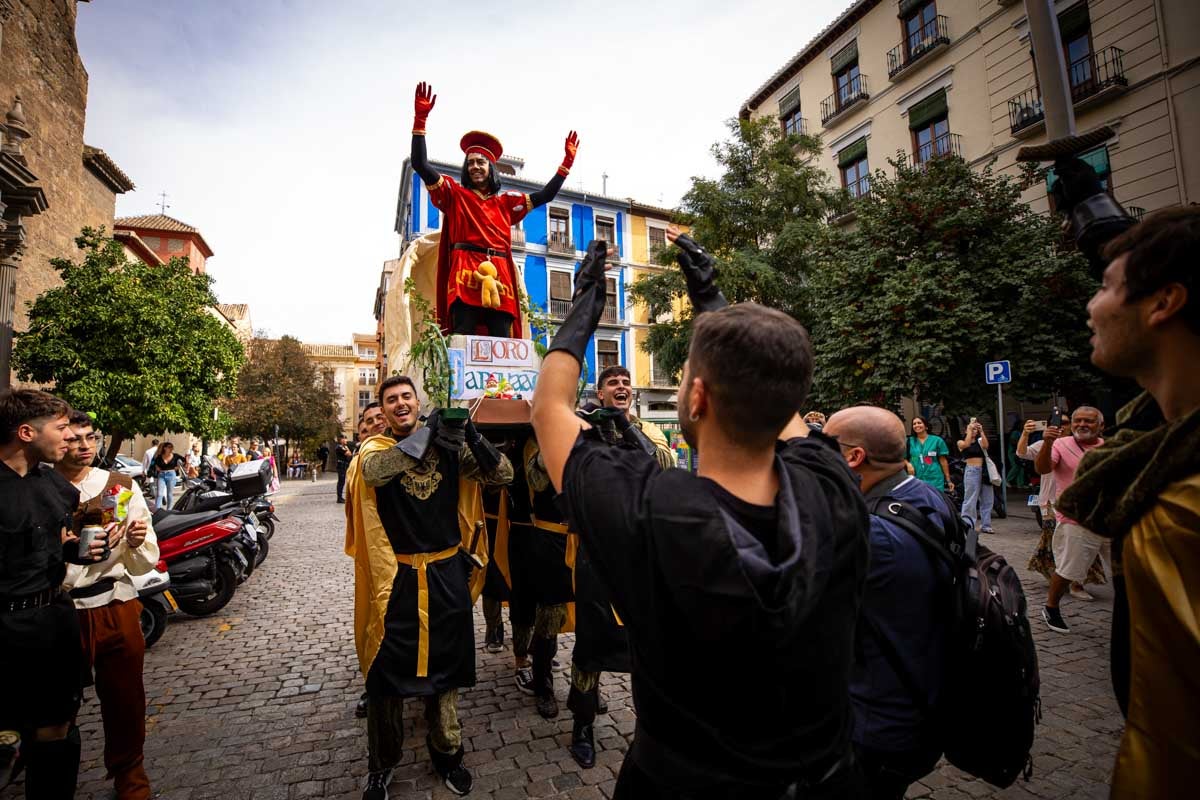 Las imágenes del Lucas en Granada con Shrek y Fiona